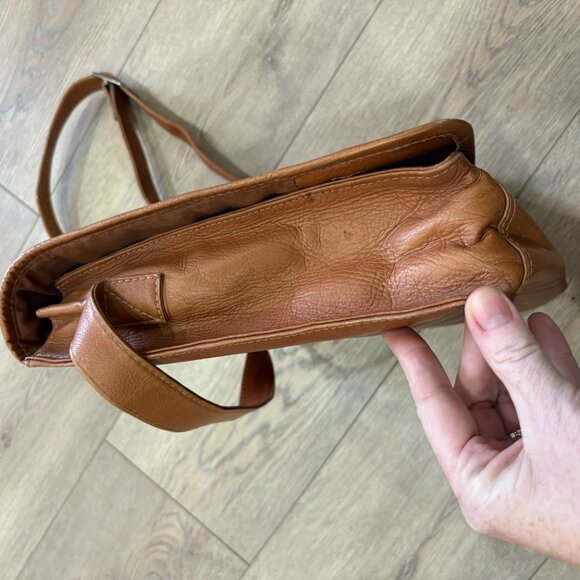 Piel Leather Large Handbag with Organizer Crossbody – Saddle Brown - Picture 8 of 15